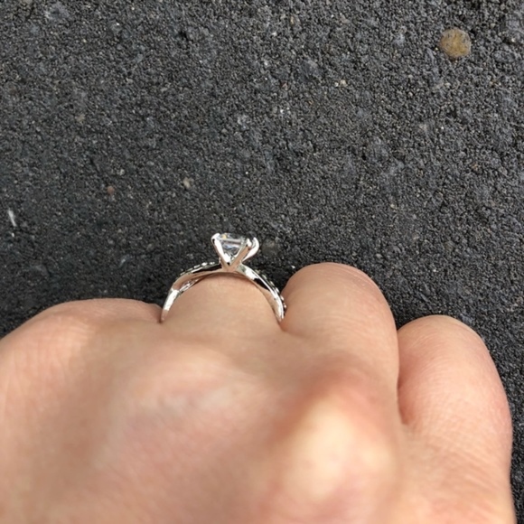 1 ct. Square Radiant Diamond Crystal Ring - Picture 3 of 4